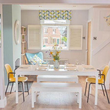 Modern 3-Bed House On Tarporley High Street Villa Eksteriør bilde
